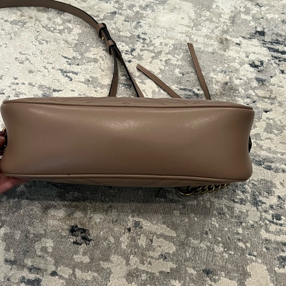 Gucci GG Marmont Small handbag - Picture 6 of 16